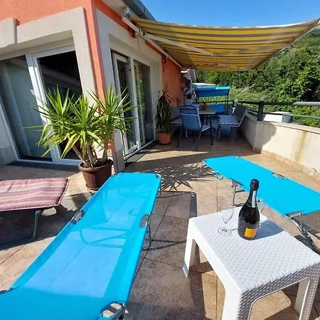 Klara Apartmán Solin